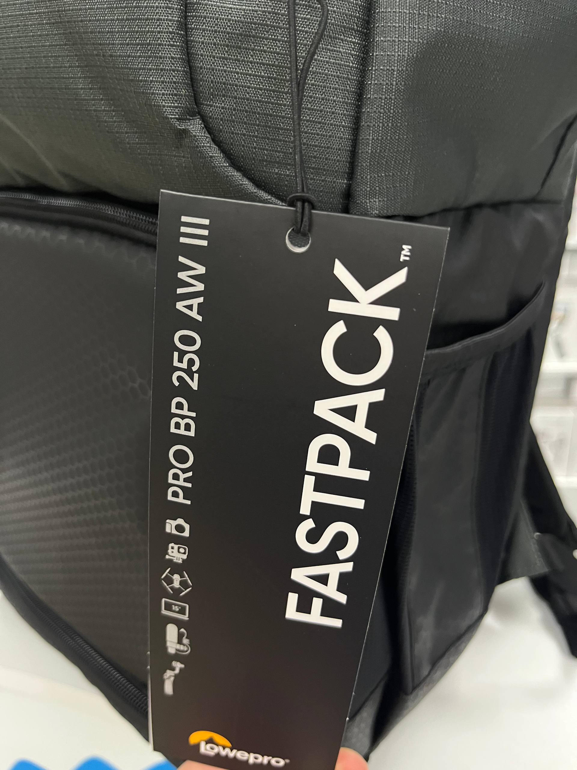 Фоторюкзак Lowepro Fastpack PRO BP 250 AW III серый — изображение 2
