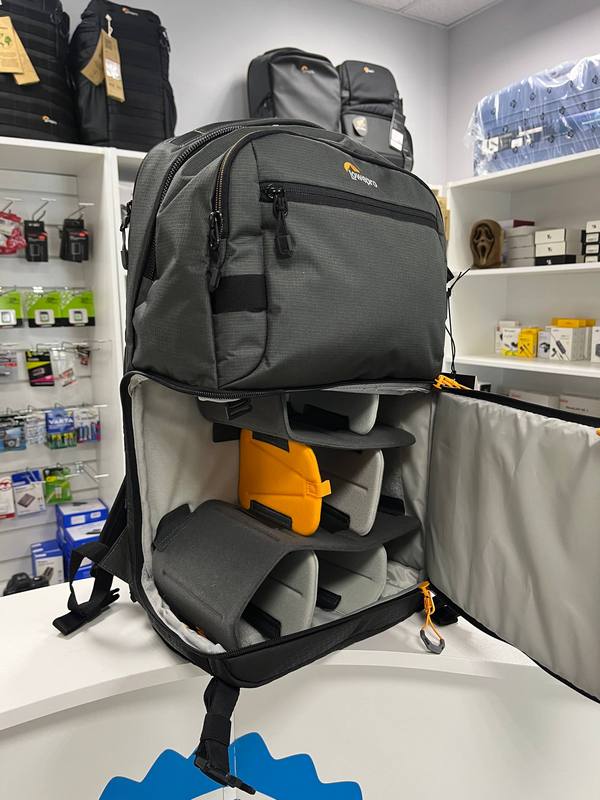 Фоторюкзак Lowepro Fastpack PRO BP 250 AW III серый — изображение 3