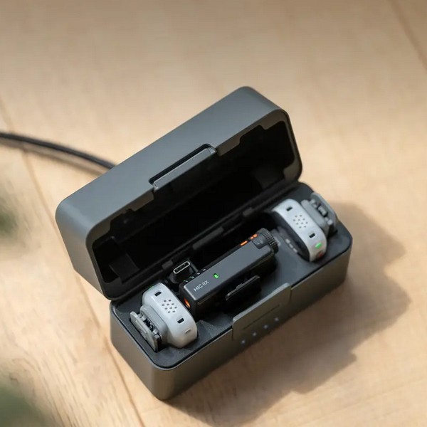Радиосистема DJI MIC MINI 2S (2TX+1RX+Charging Case+сменные панели 10 шт) — изображение 2